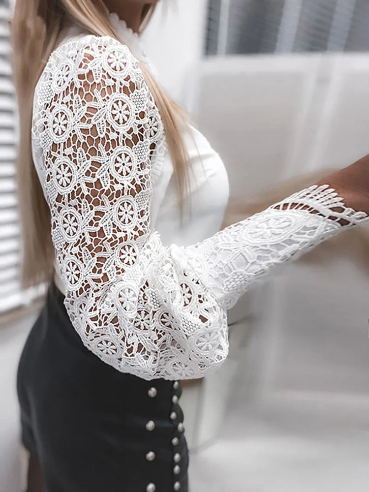 Blusa Feminina De Manga Comprida Vazada De Renda