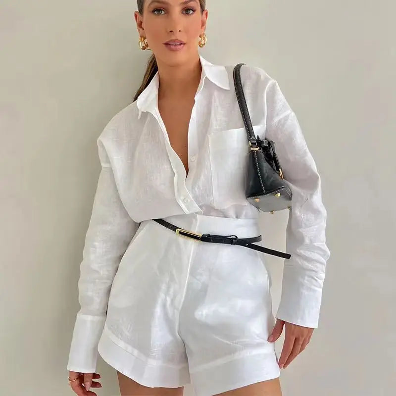 Conjunto Feminino Short e Camisa Manga Longa de Colarinho