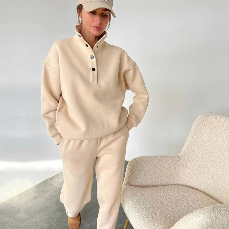 Conjunto Feminino de Botões com Gola Alta de Duas Peças