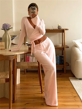Conjunto de Duas Peças Manga Flare e Calça Solta