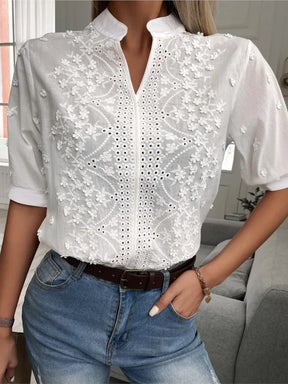 Blusa feminina de manga curta bordada com renda e gola V